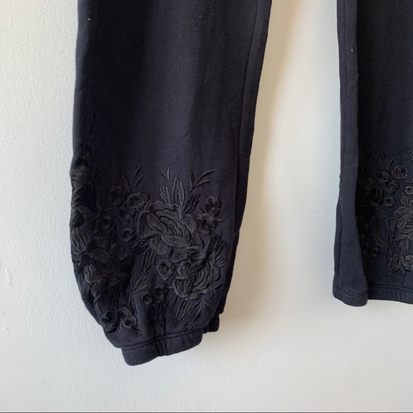 Jonny Was Cotton Zosia Embroidered Jogger Pants - Picture 8 of 9
